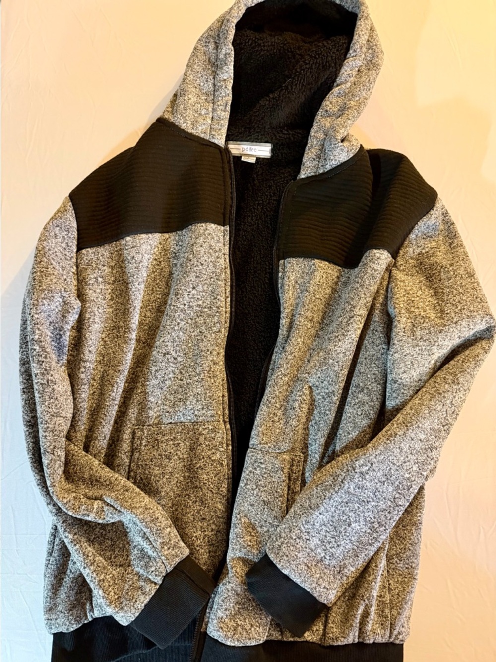 PD & C: Men’s fleece Cozy Two-Tone Gray & Black Zip Hoodie